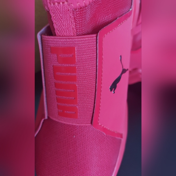 Women's PUMA Fierce 2, NWOT, Red Sneakers - Picture 9 of 11